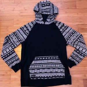 Black and white sweatshirt.